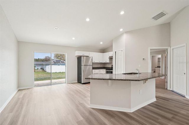 1 OAK CIRCLE COURSE, Ocala, FL 34472