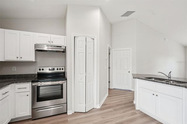 1 OAK CIRCLE COURSE, Ocala, FL 34472