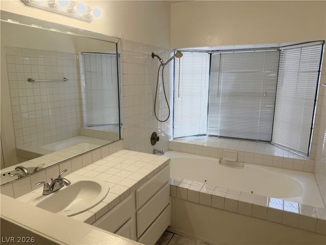 5064 Jeffreys Street 201, Las Vegas, NV 89119