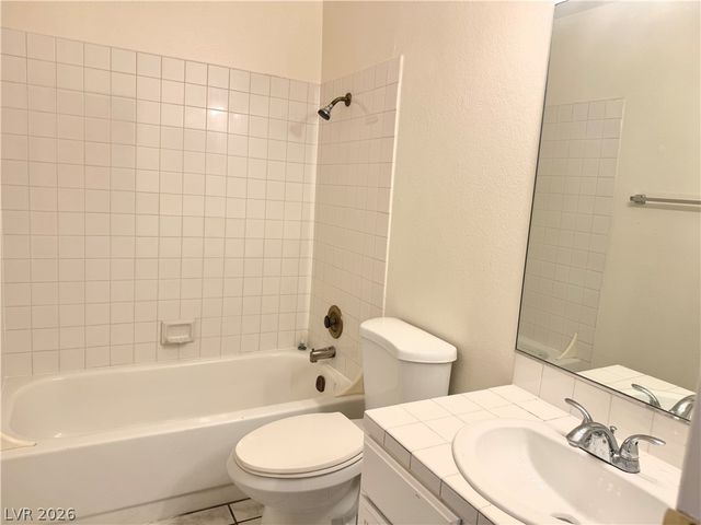 5064 Jeffreys Street 201, Las Vegas, NV 89119