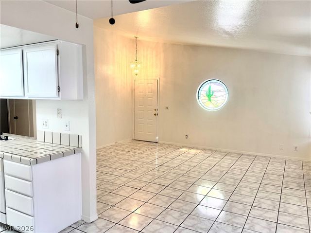 5064 Jeffreys Street 201, Las Vegas, NV 89119