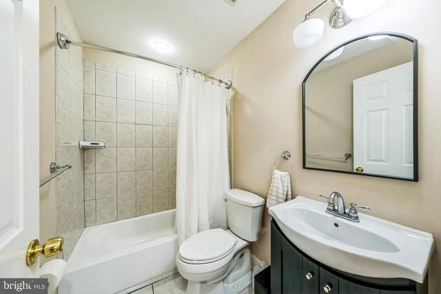 3826 CARPENTER ST SE, Washington, DC 20020