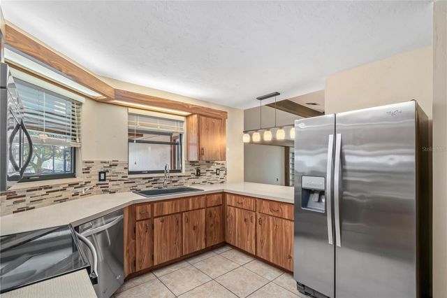 2902 MARION COUNTY ROAD, Weirsdale, FL 32195