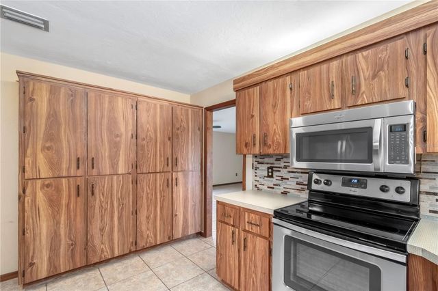 2902 MARION COUNTY ROAD, Weirsdale, FL 32195