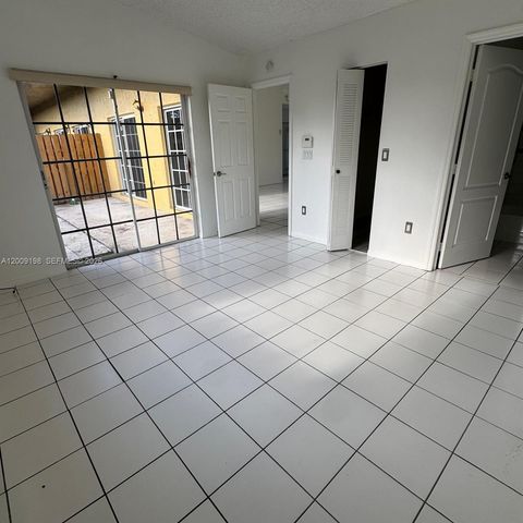 21215 NE 9th Ct 4, Miami, FL 33179