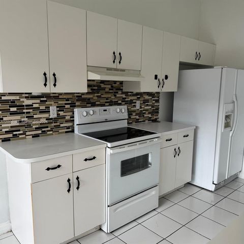 21215 NE 9th Ct 4, Miami, FL 33179