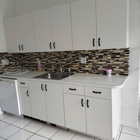 21215 NE 9th Ct 4, Miami, FL 33179