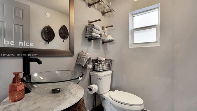 1521 SW 5th Court B, Fort Lauderdale, FL 33312