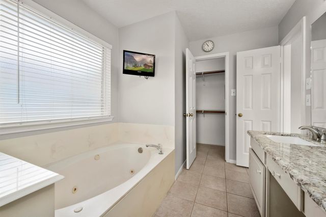11307 Travelers Way Circle, Houston, TX 77065