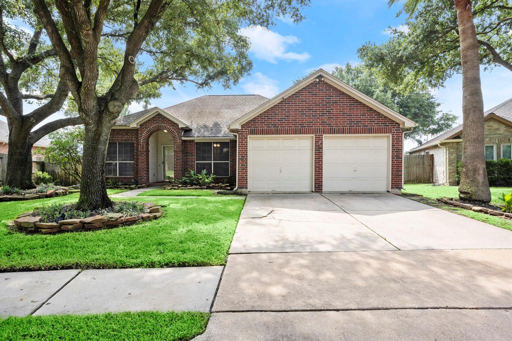 11307 Travelers Way Circle, Houston, TX 77065