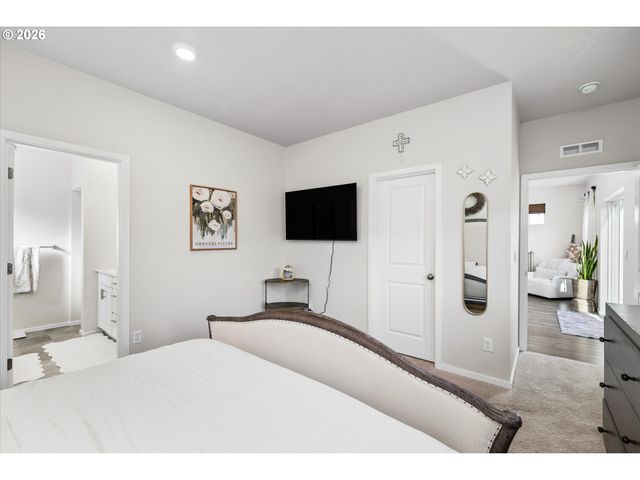 2769 V St, Springfield, OR 97477