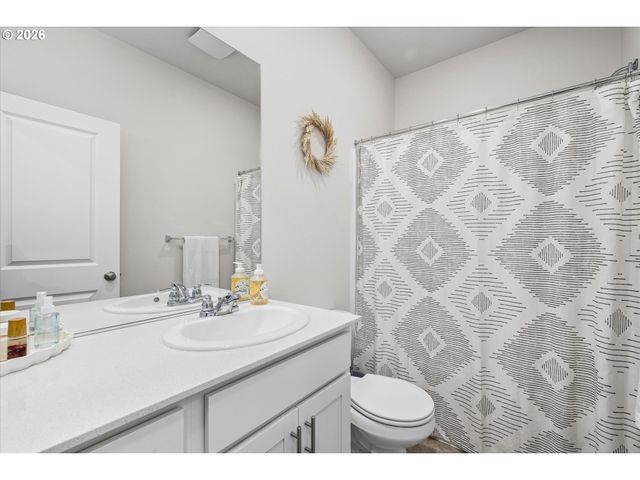 2769 V St, Springfield, OR 97477