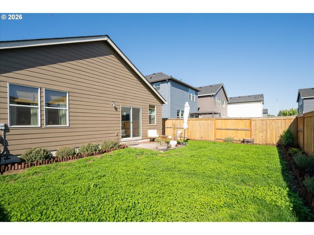 2769 V St, Springfield, OR 97477