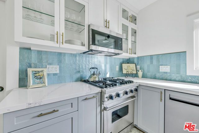 712 Crestmoore Place A, Los Angeles, CA 90291