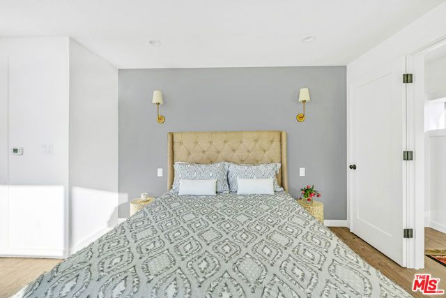 712 Crestmoore Place A, Los Angeles, CA 90291