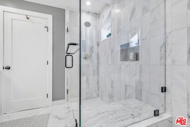 712 Crestmoore Place A, Los Angeles, CA 90291