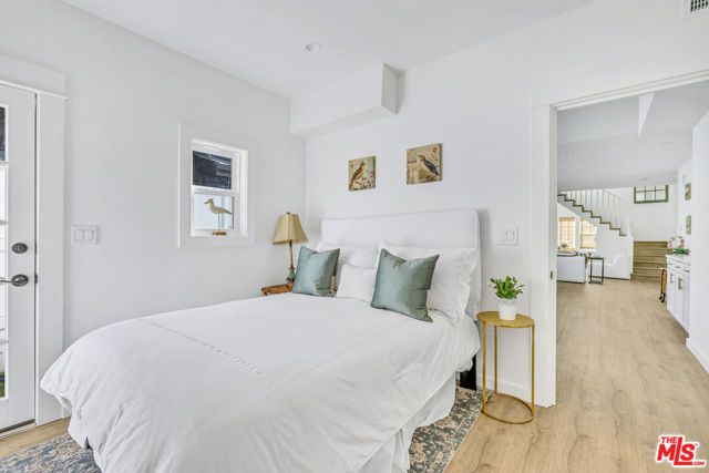 712 Crestmoore Place A, Los Angeles, CA 90291