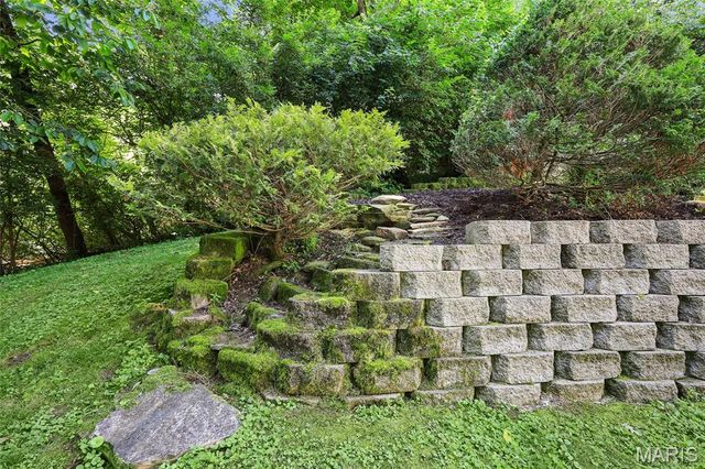 26 Kingston Drive, Belleville, IL 62223