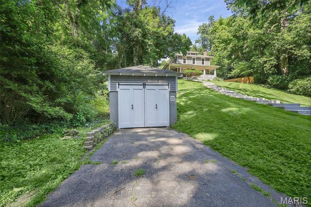 26 Kingston Drive, Belleville, IL 62223