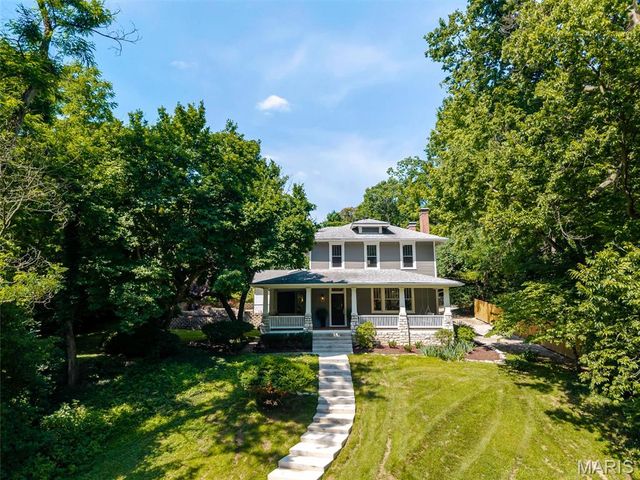 26 Kingston Drive, Belleville, IL 62223