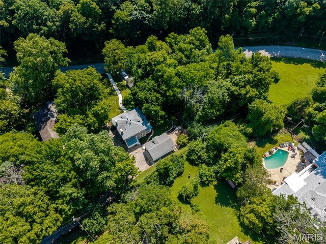 26 Kingston Drive, Belleville, IL 62223