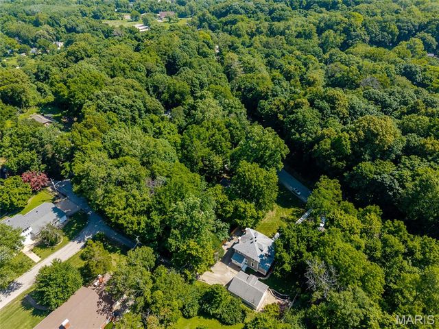 26 Kingston Drive, Belleville, IL 62223