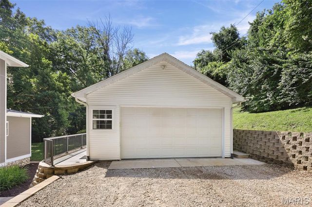 26 Kingston Drive, Belleville, IL 62223
