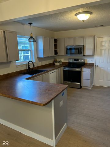 1406 Bluff View Court, Indianapolis, IN 46217