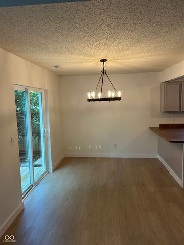 1406 Bluff View Court, Indianapolis, IN 46217