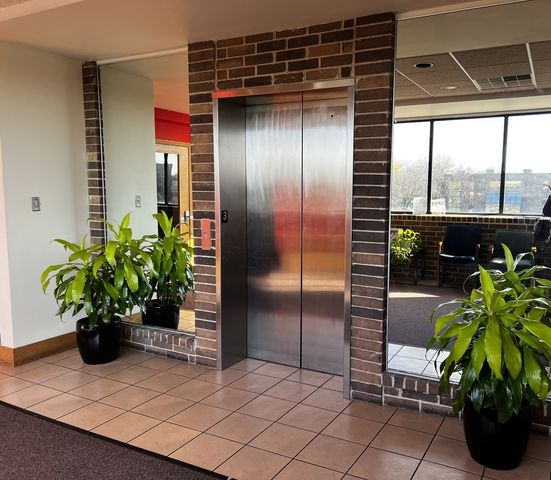 905 W 175th Street 3NW, Homewood, IL 60430