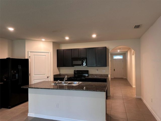 9266 WATOLLA DRIVE, Thonotosassa, FL 33592