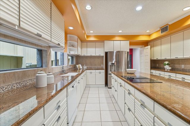 5610 San Felipe Street, Houston, TX 77056