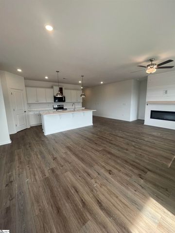 19 Halsey Street, Central, SC 29630