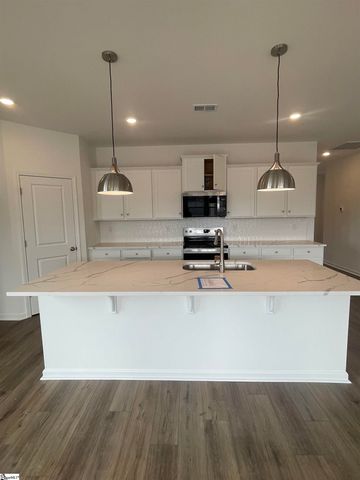 19 Halsey Street, Central, SC 29630