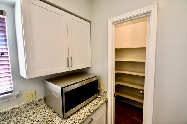 11846 S Marianne Circle, Houston, TX 77071