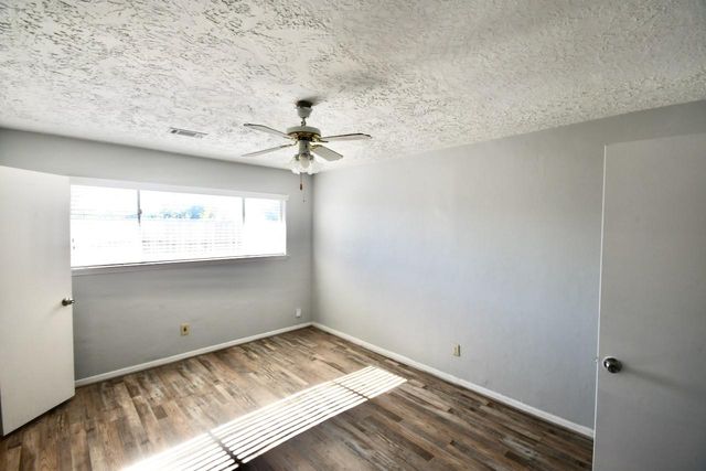 11846 S Marianne Circle, Houston, TX 77071