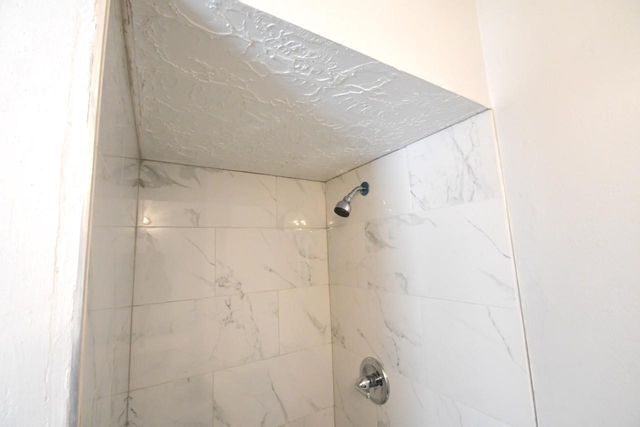 11846 S Marianne Circle, Houston, TX 77071