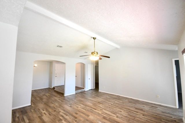 11846 S Marianne Circle, Houston, TX 77071