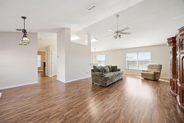 10440 LAKE HASSON CIRCLE, Clermont, FL 34711