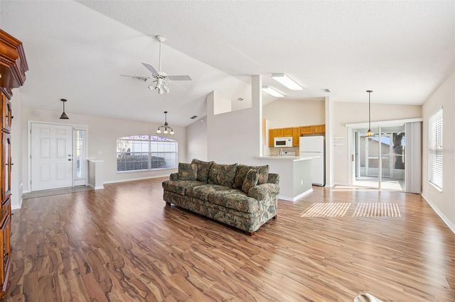 10440 LAKE HASSON CIRCLE, Clermont, FL 34711