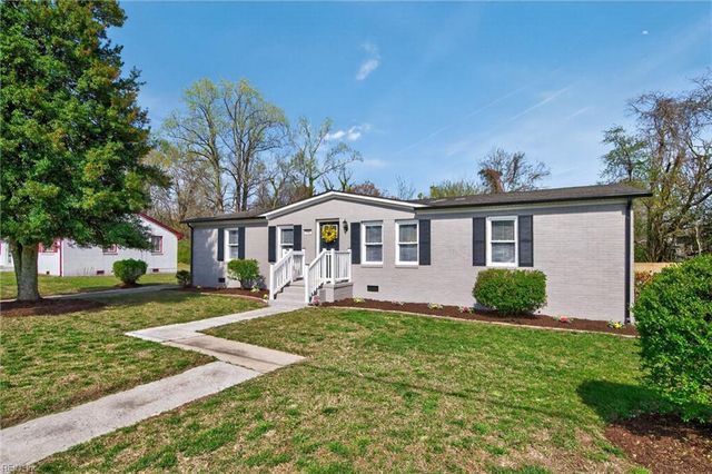 202 Bunch AVE, Suffolk, VA 23434