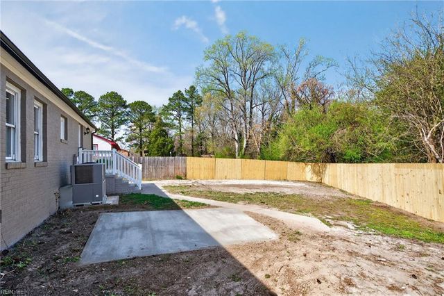 202 Bunch AVE, Suffolk, VA 23434