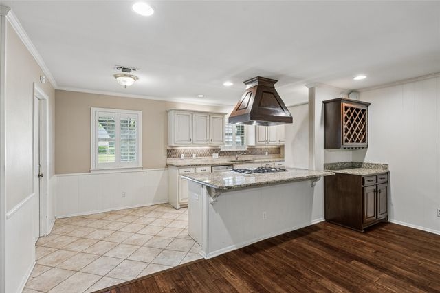 1401 Allegheny Drive, Arlington, TX 76012