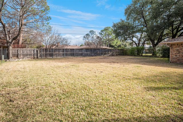 1401 Allegheny Drive, Arlington, TX 76012