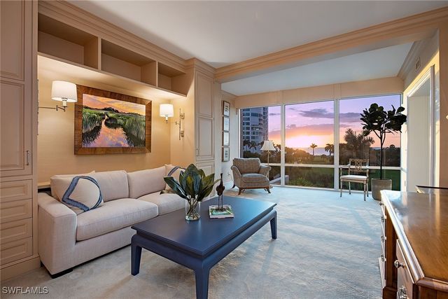 4201 Gulf Shore BLVD N 402, Naples, FL 34103