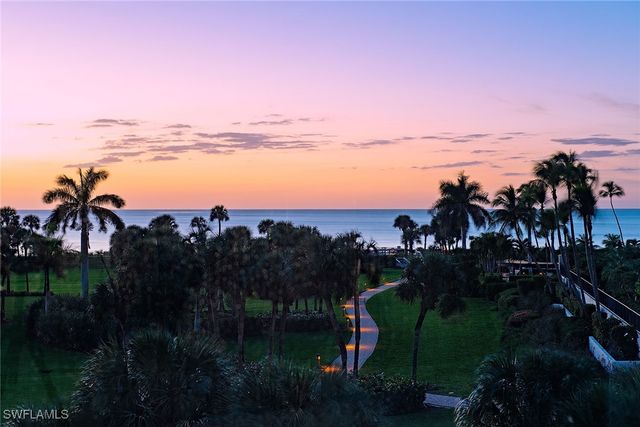 4201 Gulf Shore BLVD N 402, Naples, FL 34103