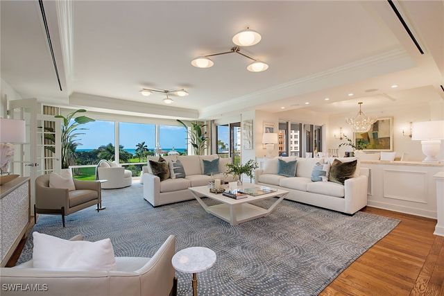 4201 Gulf Shore BLVD N 402, Naples, FL 34103