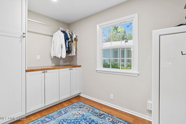 4408 Deer Creek Drive, Jackson, MS 39211