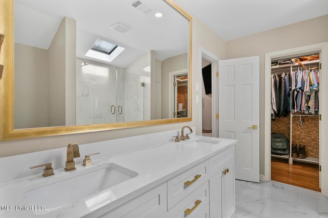 4408 Deer Creek Drive, Jackson, MS 39211