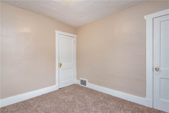 231 Windsor Street, Akron, OH 44306